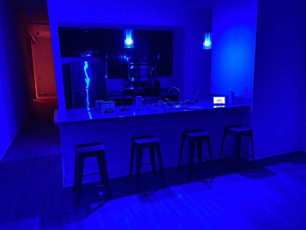 Industrial Smart Home Apartment In The Center Of Downtown ممفيس المظهر الخارجي الصورة