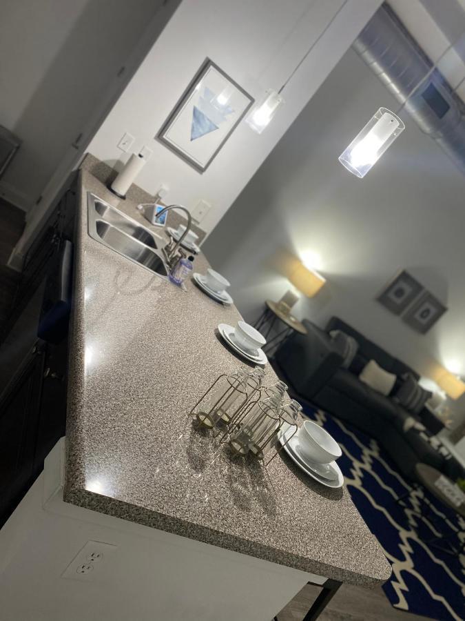 Industrial Smart Home Apartment In The Center Of Downtown ممفيس المظهر الخارجي الصورة